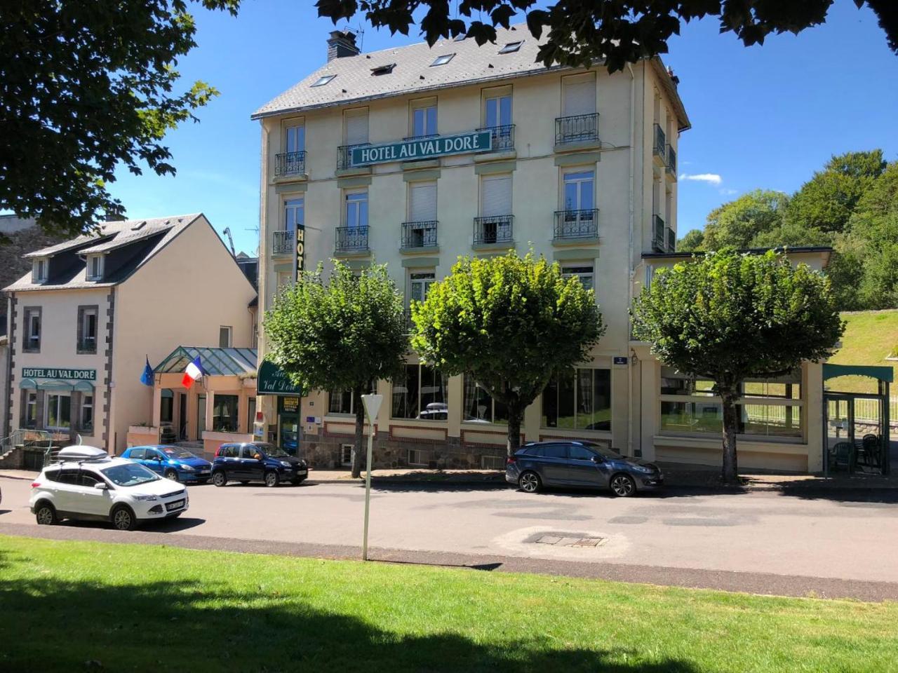 Au Val Dore Hotel 2*